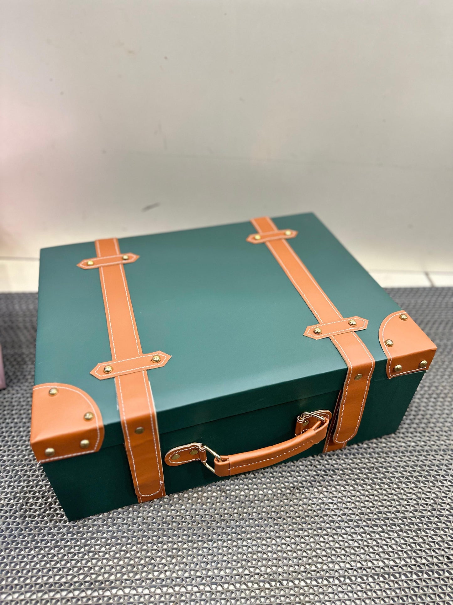 Retro Hard Case Gift Box | Luxury Packaging & Storage